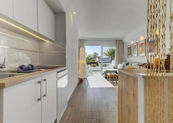 Sunset By Smart أذيخي